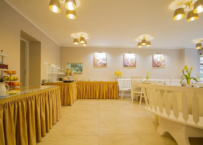 Отель Romantica