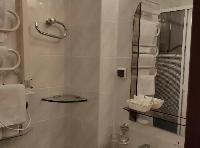 Отель Romantica 3*